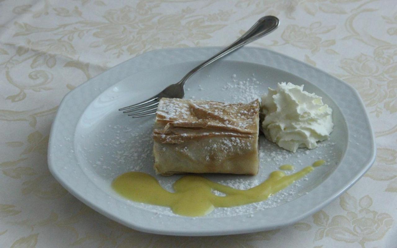 Albergo Speranza Spiazzi Di Monte Baldo 스피아찌 디 카프리노 외부 사진